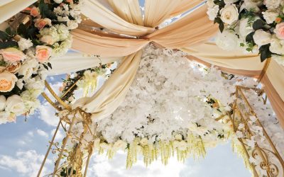 clothes-twined-top-wedding-altar